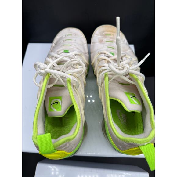 Nike Air Vapor Max Plus - White and Neon Green with Neon Green Swoosh -Size 8.5M